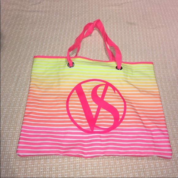 Victoria's Secret Bundle - Picture 6 of 8